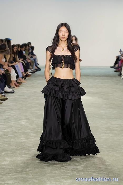 Chloe fall 2025 41