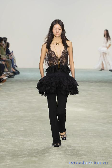 Chloe fall 2025 35